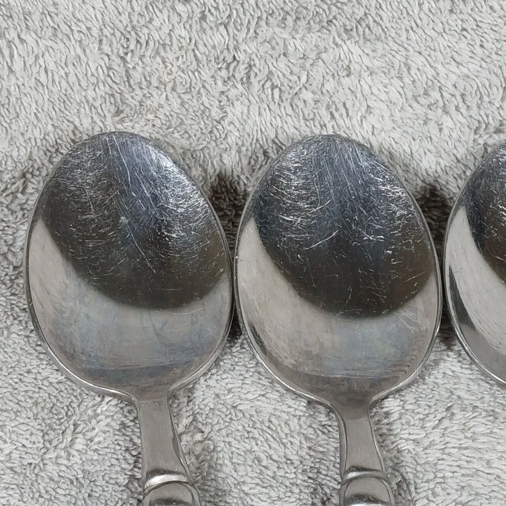 Oneida Tortola Oval Soup Spoon 7 3/4